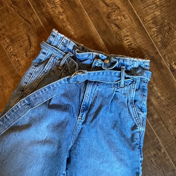 Garage Jean with denim belt - Picture 2 of 4